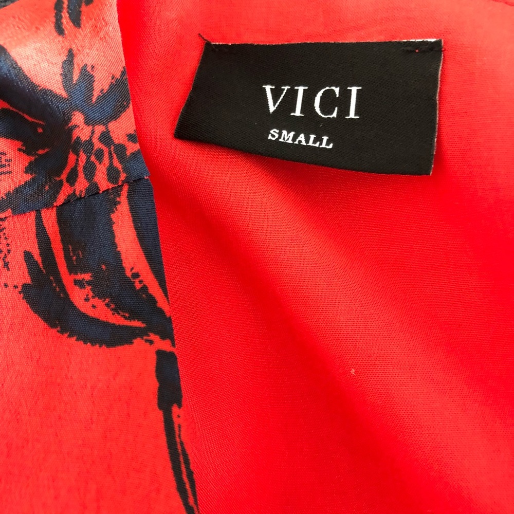 NWOT [Vici] Red Floral Blouse with Bell Sleeve - Picture 7 of 8